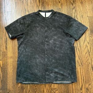 Lululemon Men’s Shirt